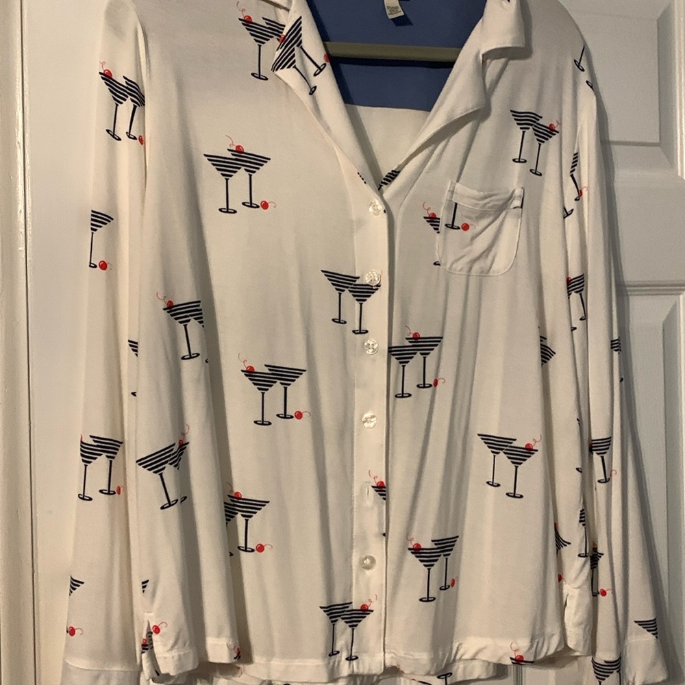Soma soft white/Shirt W/Black Martini glasses and Cherry on top NWOT never worn